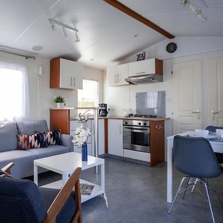 Knus En Modern Ingericht Chalet Met Gratis Wifi Villa Tzummarum Exteriör bild