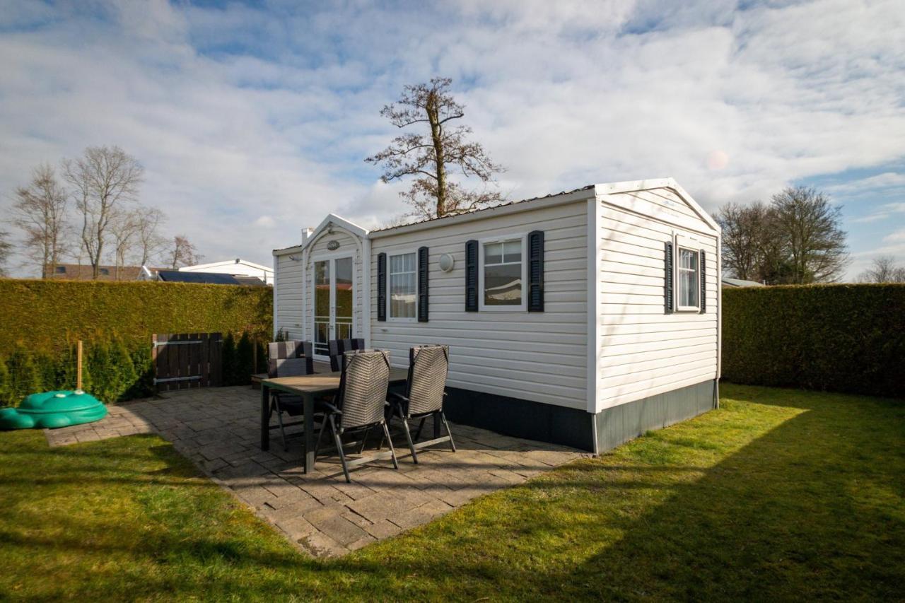 Knus En Modern Ingericht Chalet Met Gratis Wifi Villa Tzummarum Exteriör bild